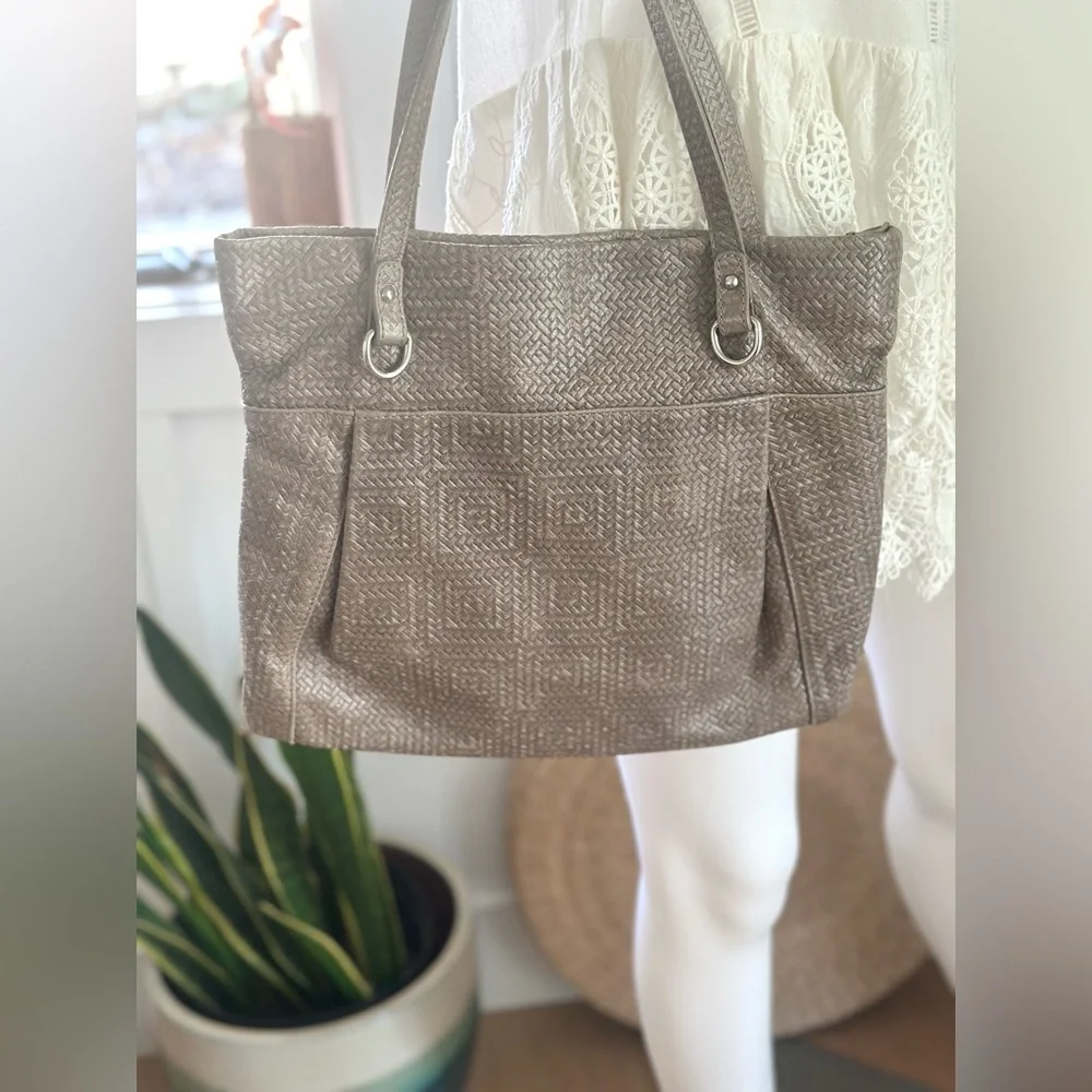 Gianni Chiarini Woven Chevron Leather Tote Bag with Zipper - Made in Italy - Picture 2 of 9